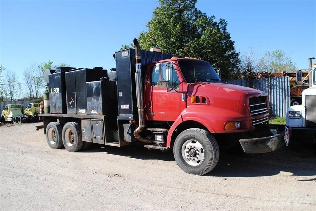 Sterling L8500 Грузовики-цистерны