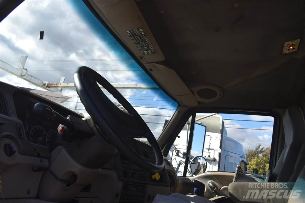 Sterling L8500 Автомобильные краны