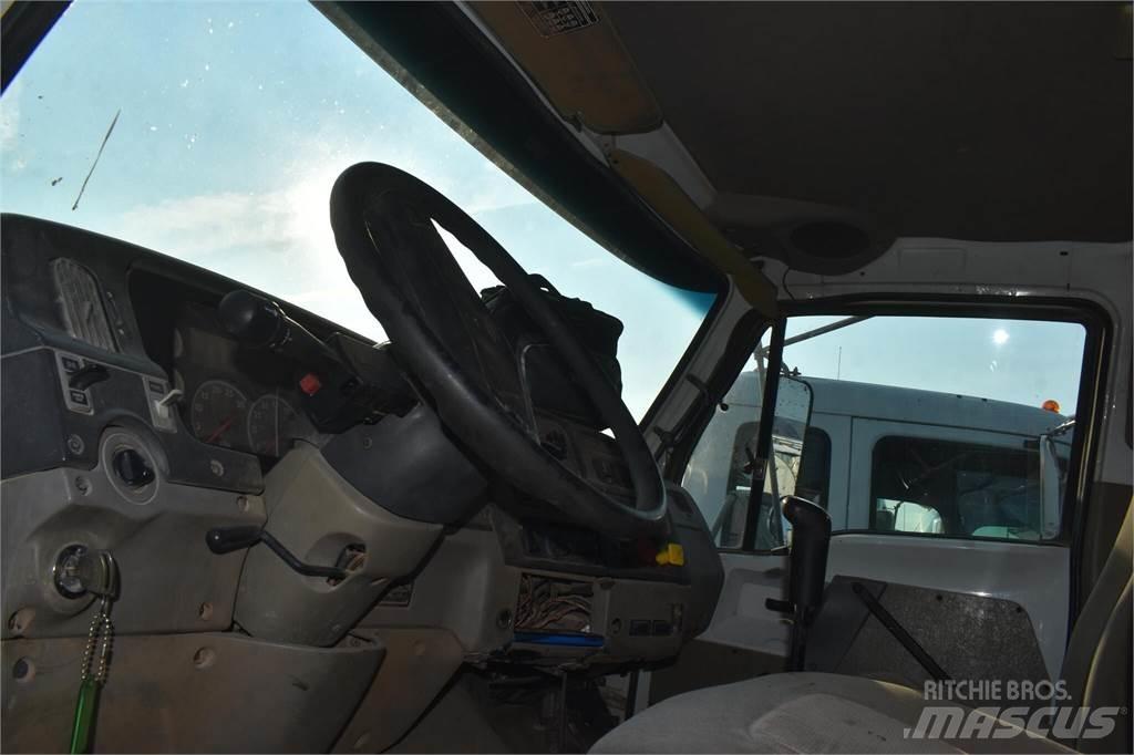 Sterling L9500 Грузовики-Самосвалы