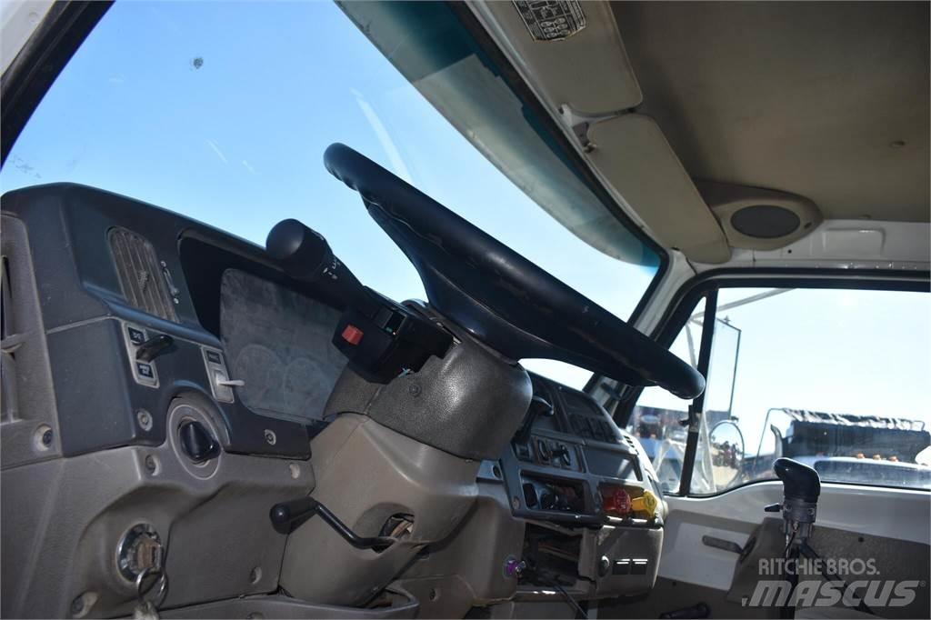 Sterling L9500 Грузовики-Самосвалы