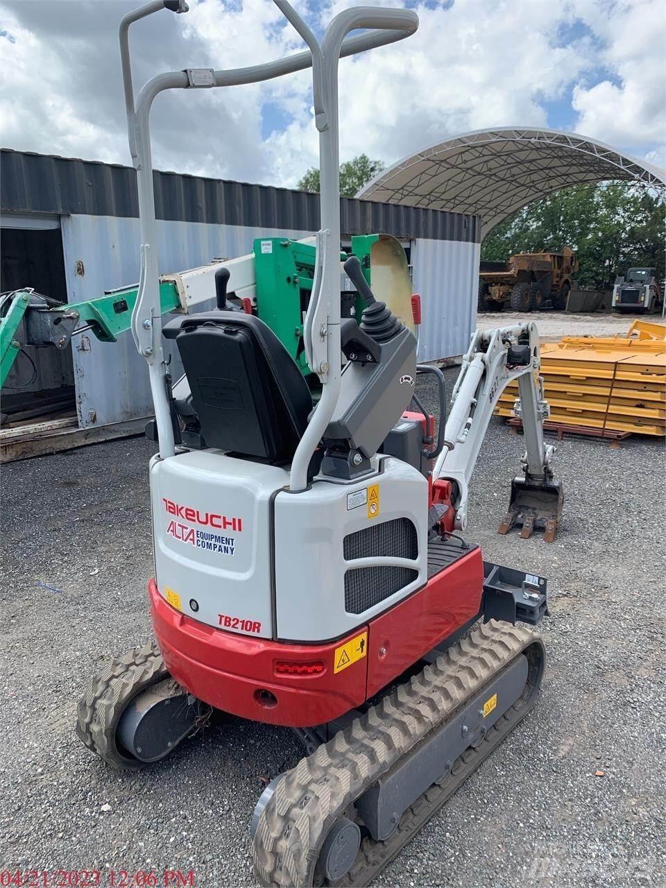 Takeuchi TB210R Мини-экскаваторы