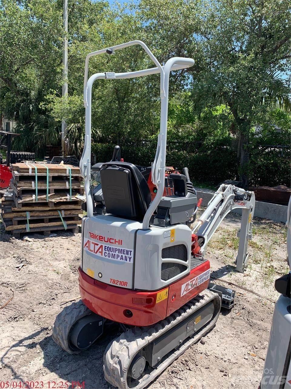 Takeuchi TB210R Мини-экскаваторы