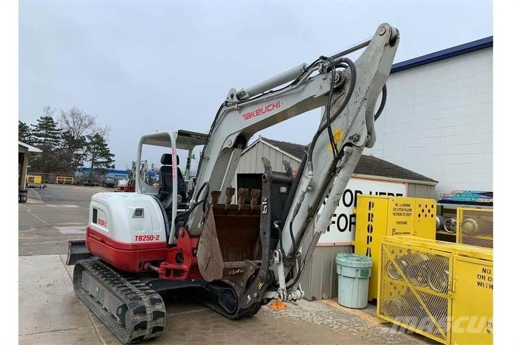 Takeuchi TB250-2 Мини-экскаваторы