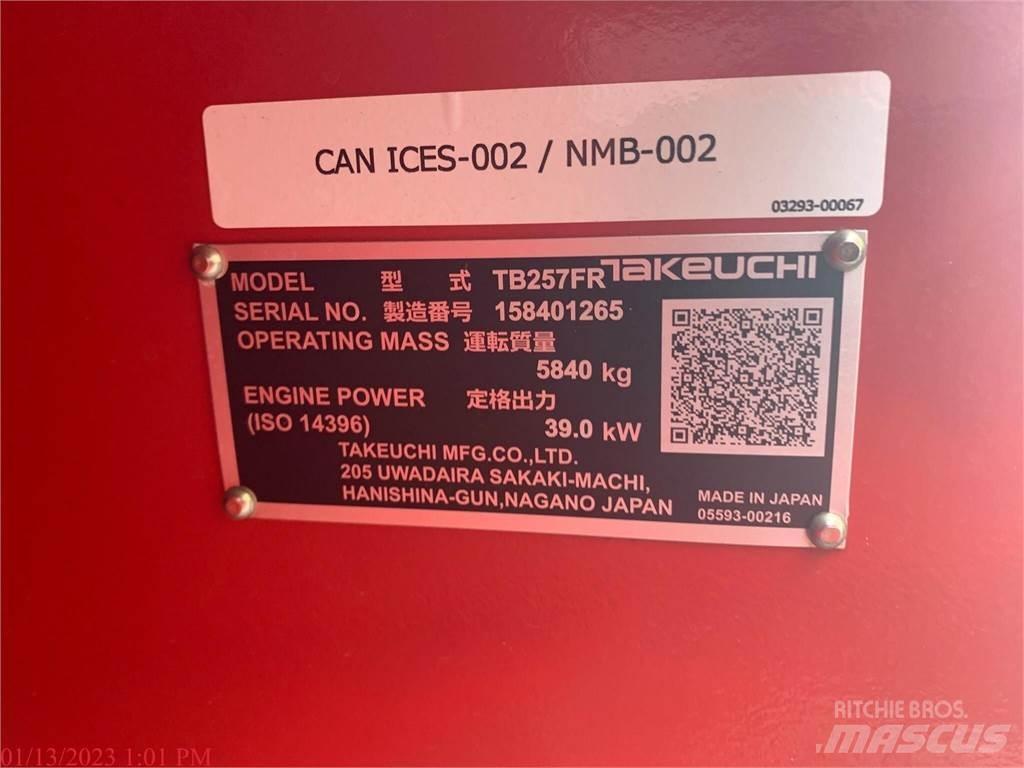 Takeuchi TB257FR Гусеничные экскаваторы
