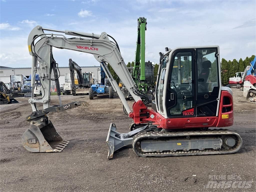 Takeuchi TB370 Гусеничные экскаваторы