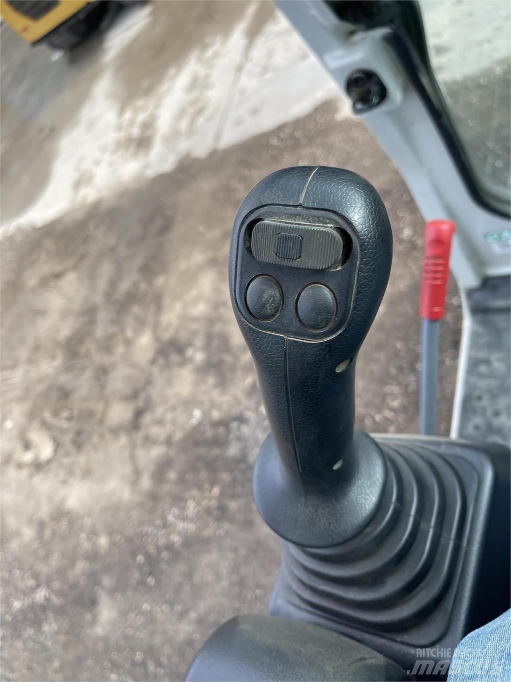Takeuchi TB370 Гусеничные экскаваторы