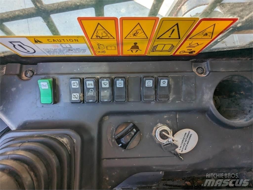 Takeuchi TL12V2 Мини-погрузчики
