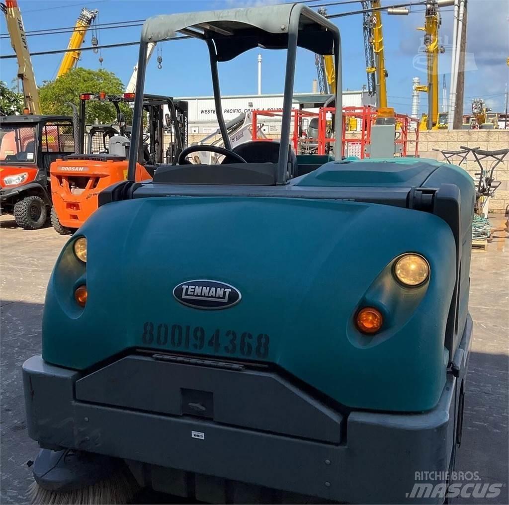 Tennant S30 Вакуумные уборочные машины