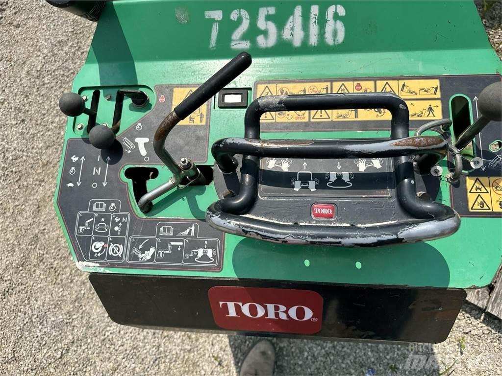 Toro TRX20 Траншеекопатели