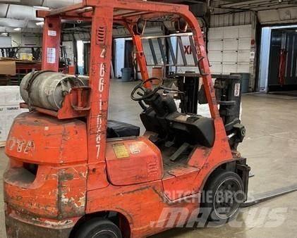 Toyota 7FGCU25 Другие складские механизмы
