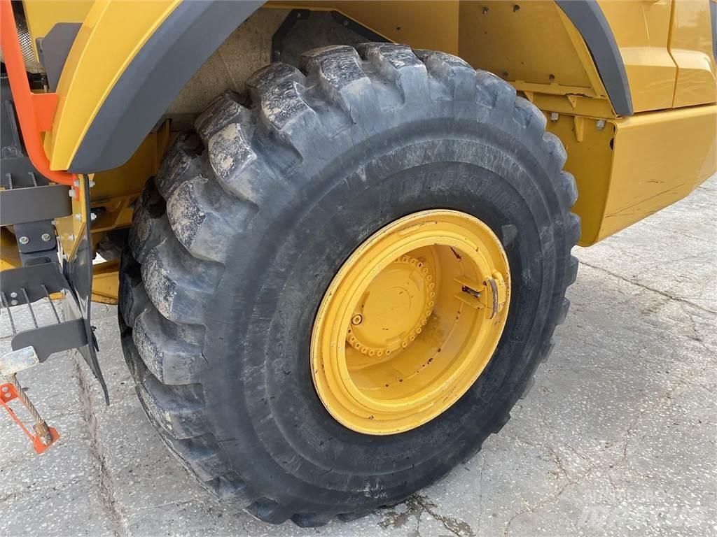 Volvo A25G Шарнирно-сочленённые самосвалы