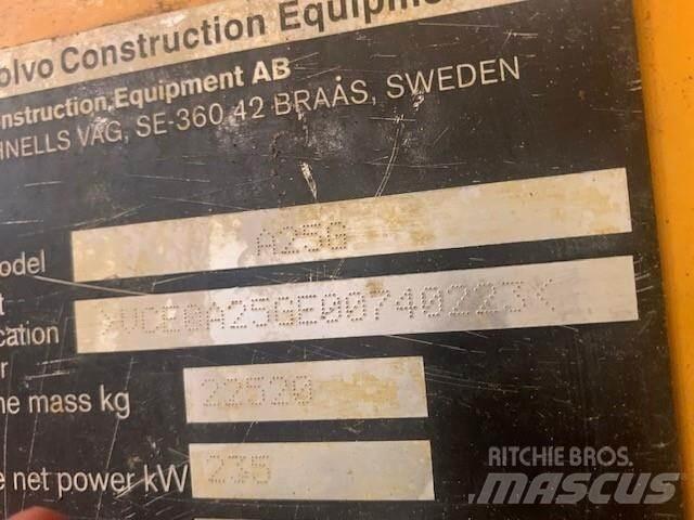 Volvo A25G Поливочные машины