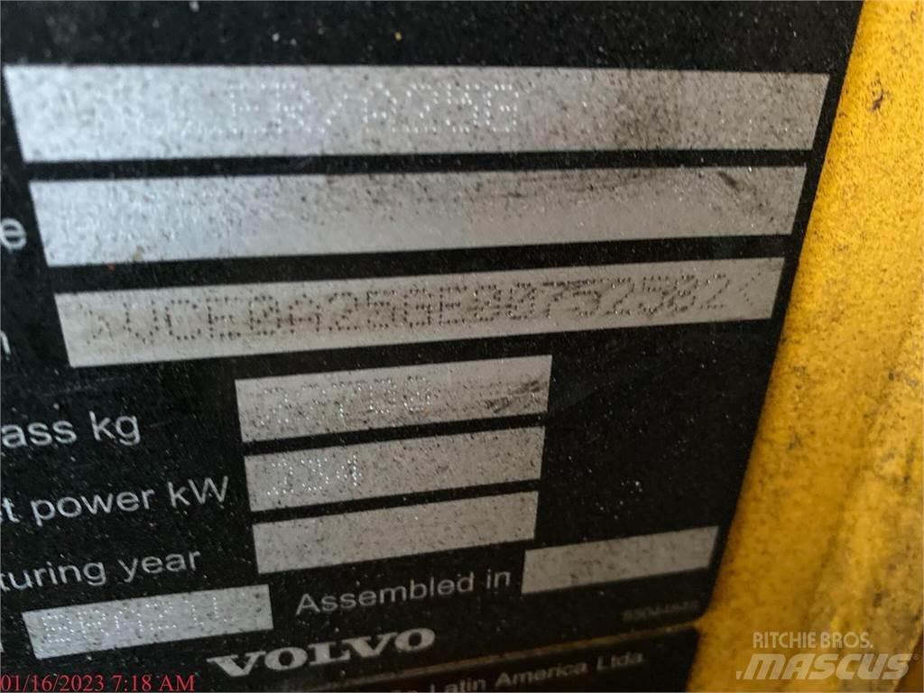 Volvo A25G Шарнирно-сочленённые самосвалы