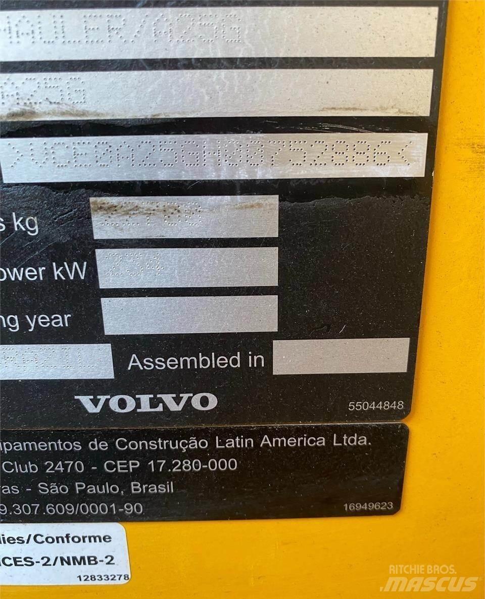 Volvo A25G Шарнирно-сочленённые самосвалы