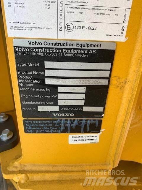 Volvo A25G Шарнирно-сочленённые самосвалы