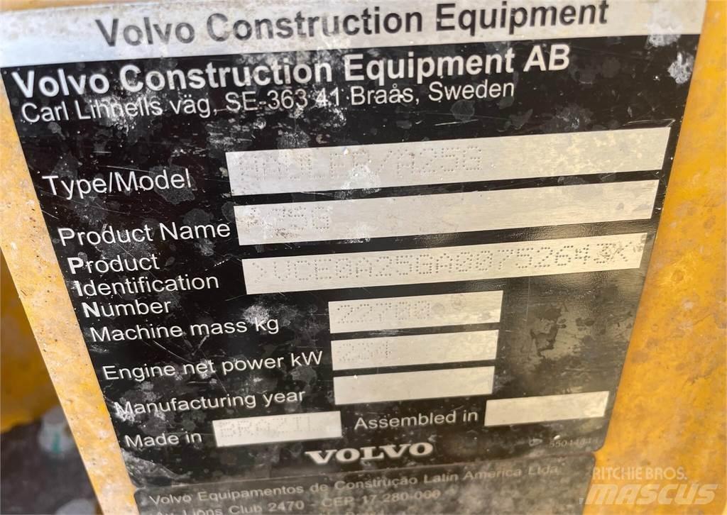 Volvo A25G Шарнирно-сочленённые самосвалы
