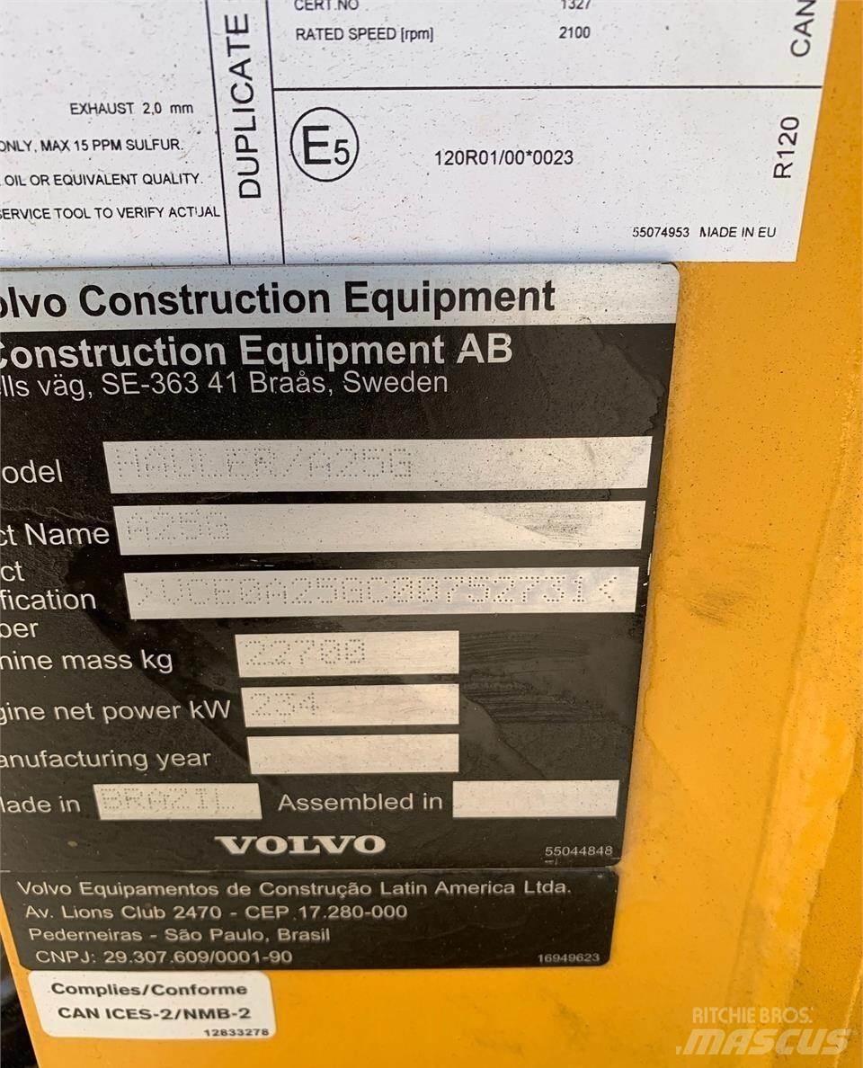 Volvo A25G Шарнирно-сочленённые самосвалы