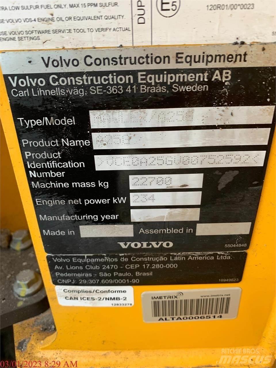 Volvo A25G Шарнирно-сочленённые самосвалы
