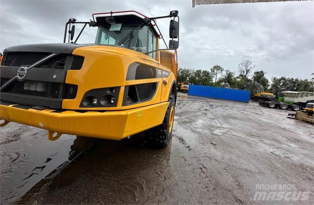 Volvo A25G Шарнирно-сочленённые самосвалы