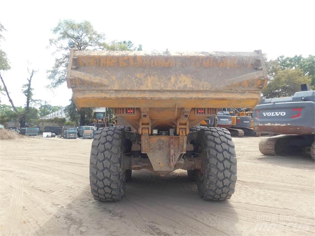Volvo A30G Шарнирно-сочленённые самосвалы
