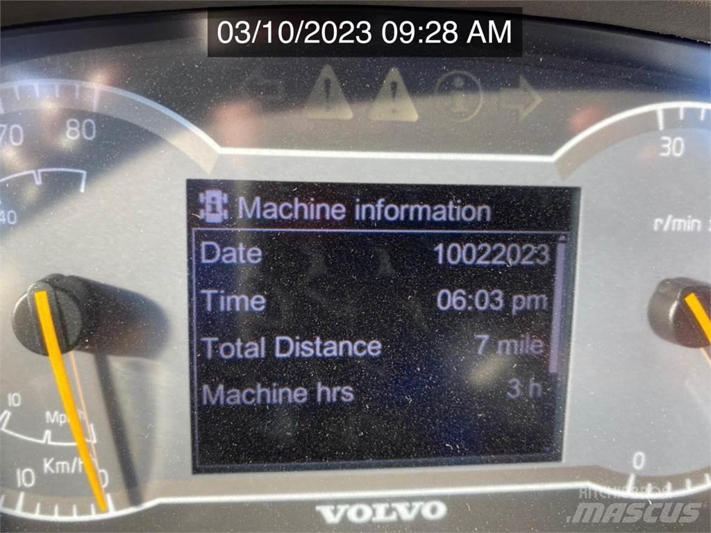 Volvo A30G Шарнирно-сочленённые самосвалы