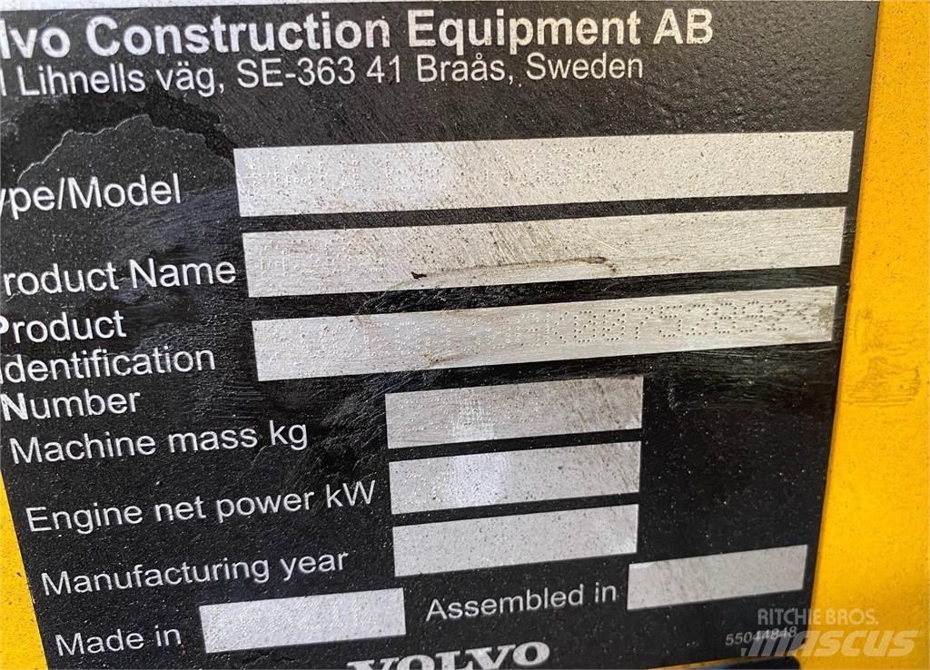 Volvo A30G Шарнирно-сочленённые самосвалы
