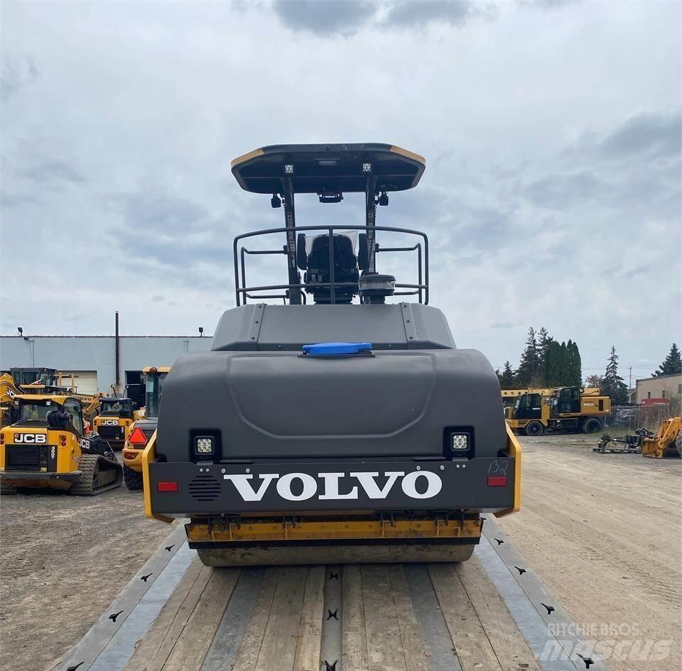 Volvo DD110C Катки тротуарные