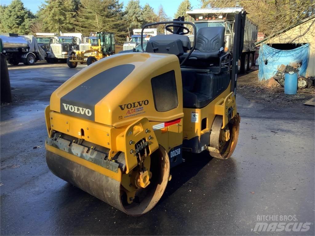 Volvo DD25B Катки тротуарные
