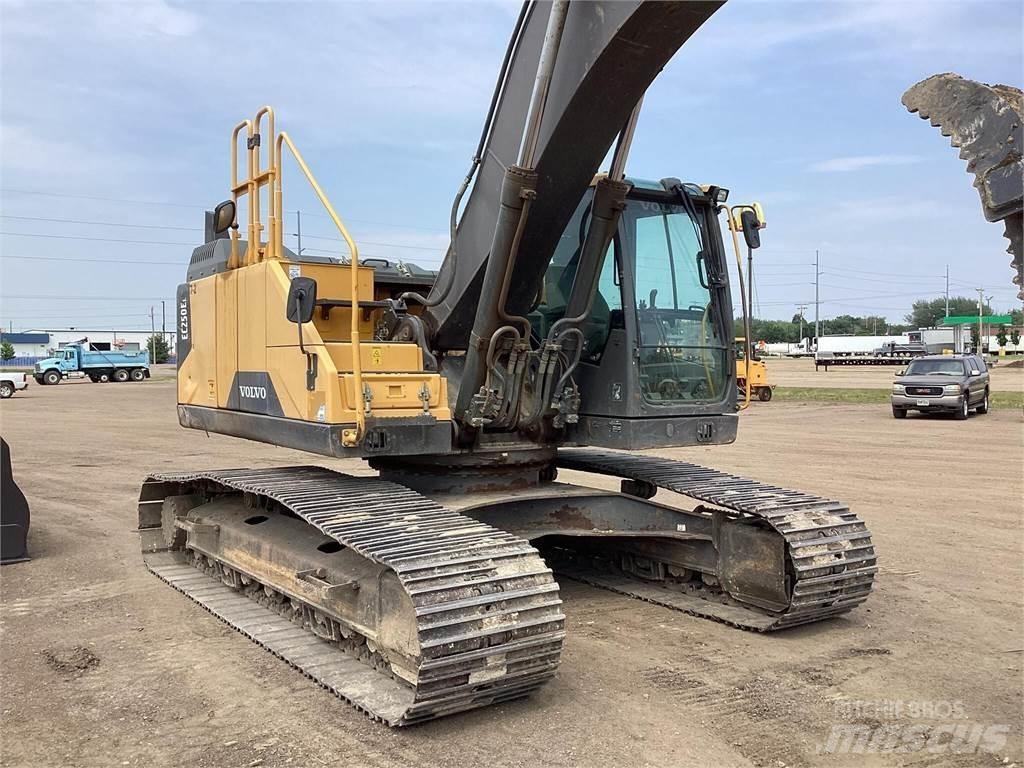 Volvo EC250EL Гусеничные экскаваторы