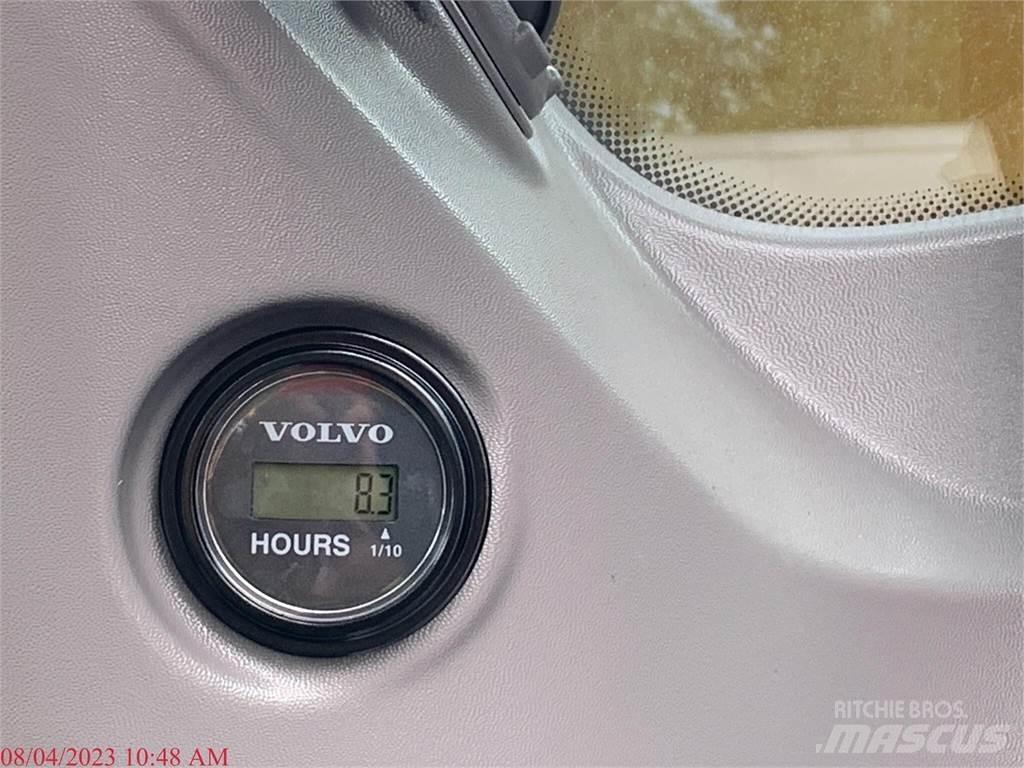 Volvo ECR235EL Гусеничные экскаваторы