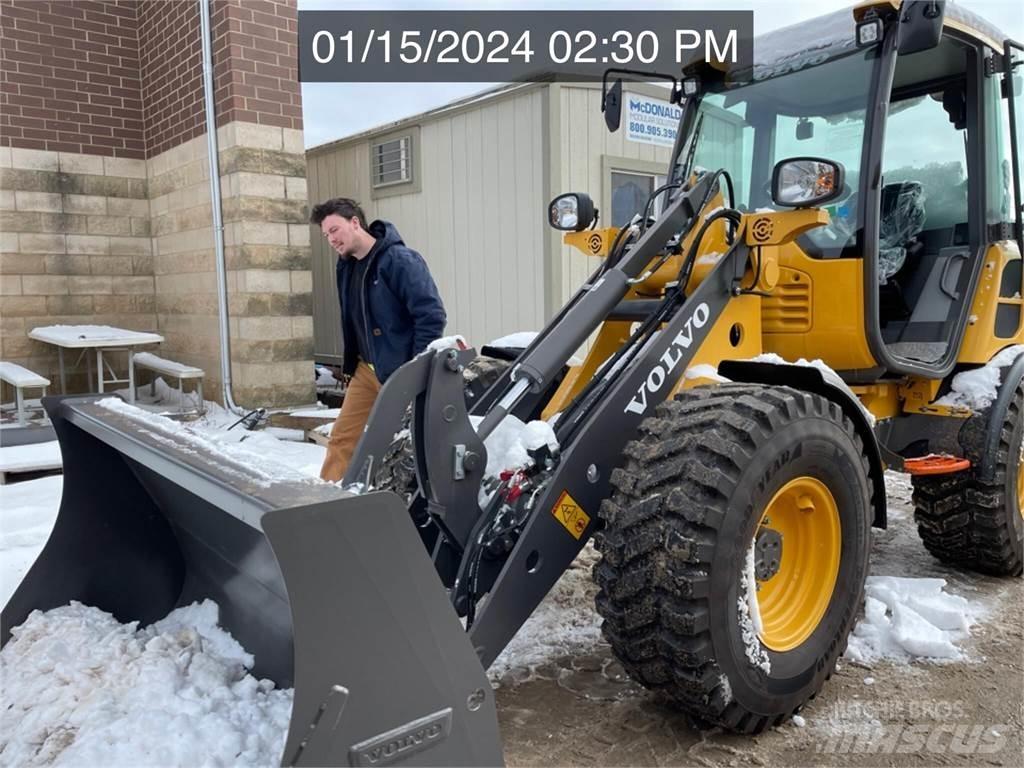 Volvo L25 Фронтальные погрузчики