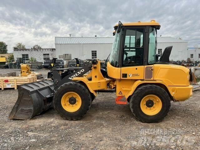 Volvo L30G Фронтальные погрузчики
