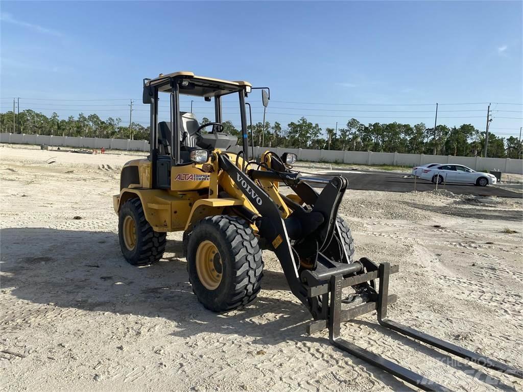 Volvo L30GS Фронтальные погрузчики