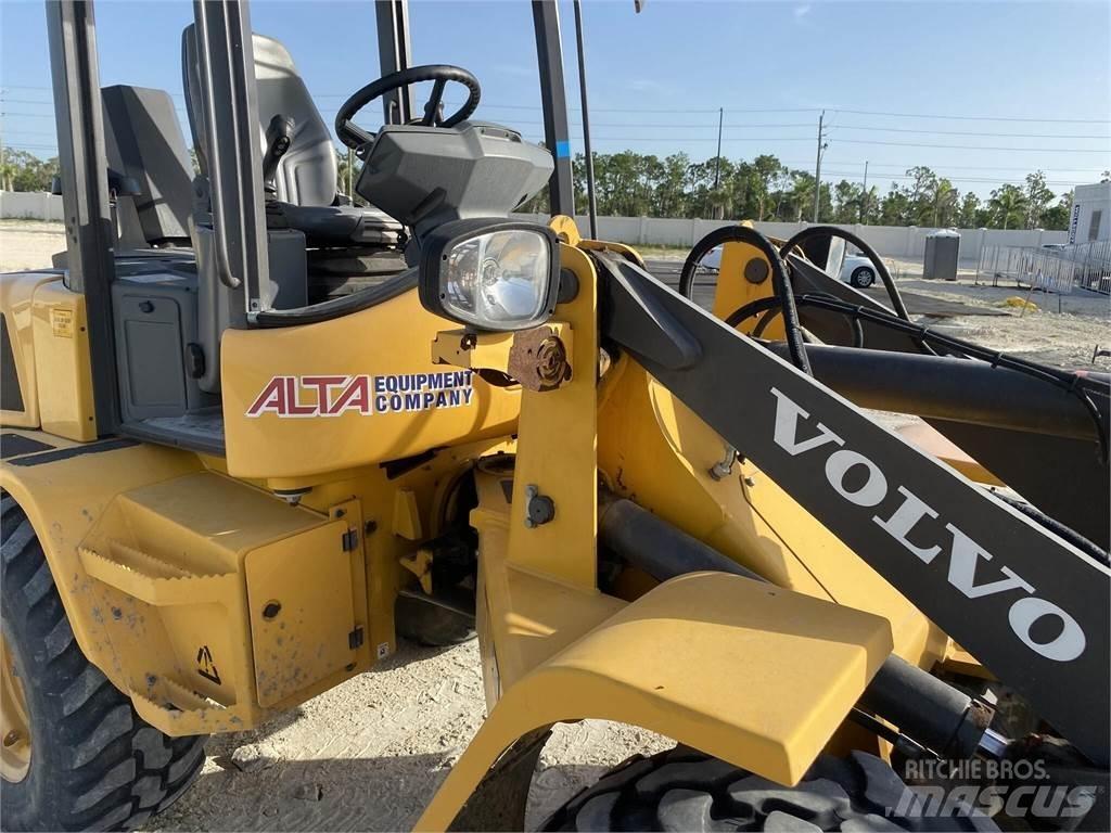 Volvo L30GS Фронтальные погрузчики