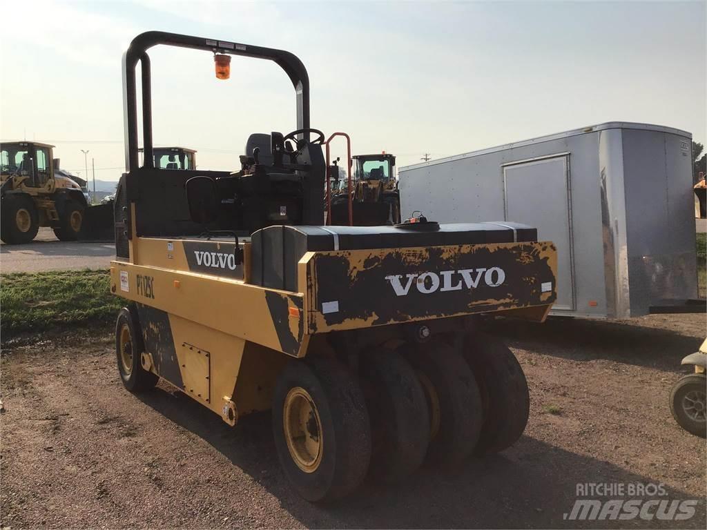 Volvo PT125C Пневматические катки