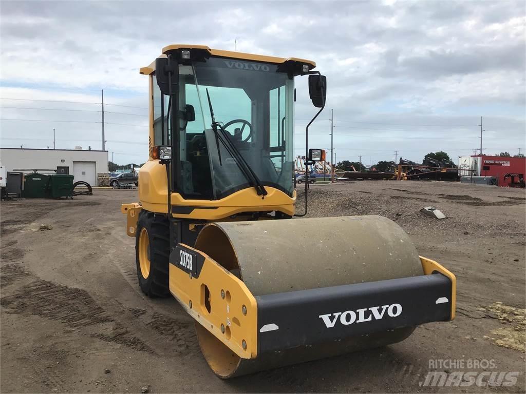 Volvo SD75B Катки тротуарные