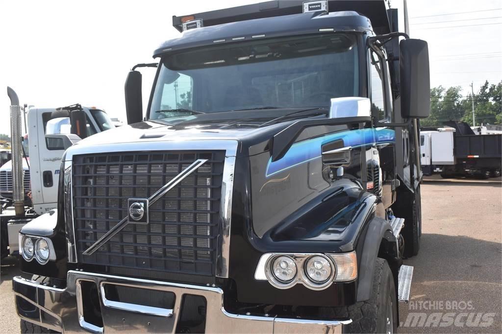 Volvo VHD104F300 Грузовики-Самосвалы
