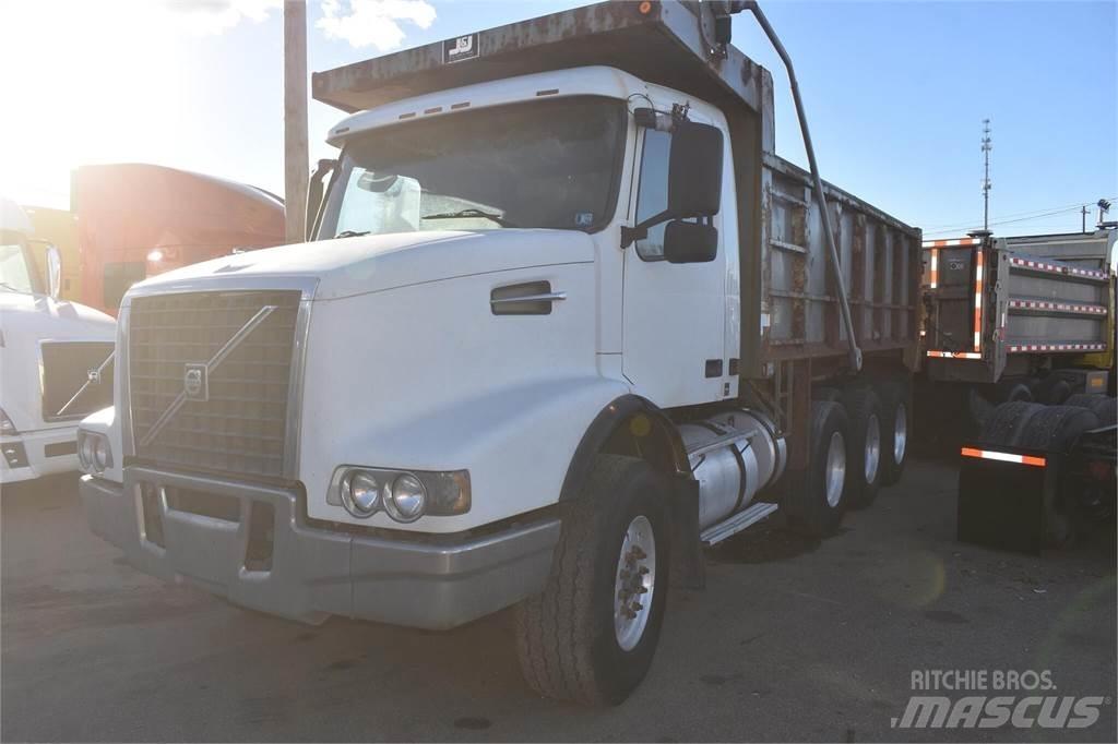 Volvo VHD84B200 Грузовики-Самосвалы