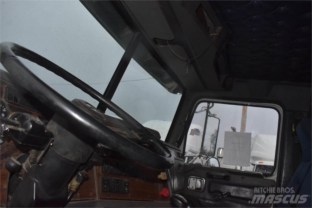 Western Star 4900FA Грузовики-Самосвалы