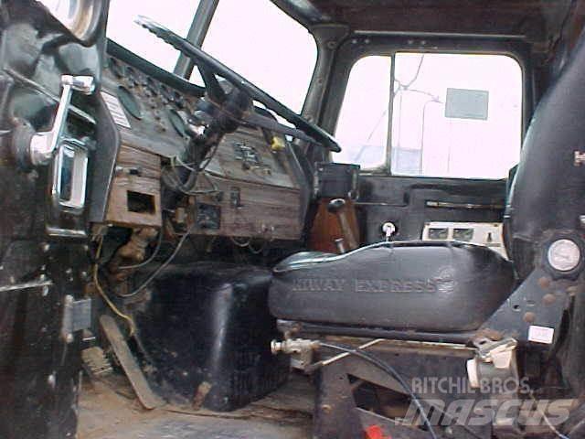 Western Star 6964F Грузовики-цистерны