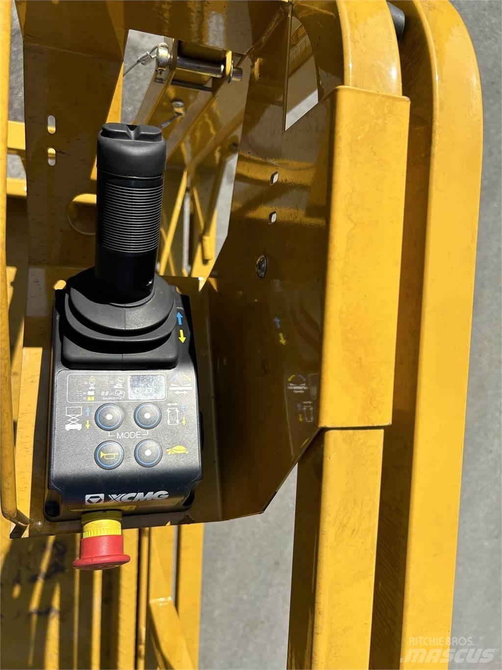 XCMG XG3246DC Ножничные подъемники