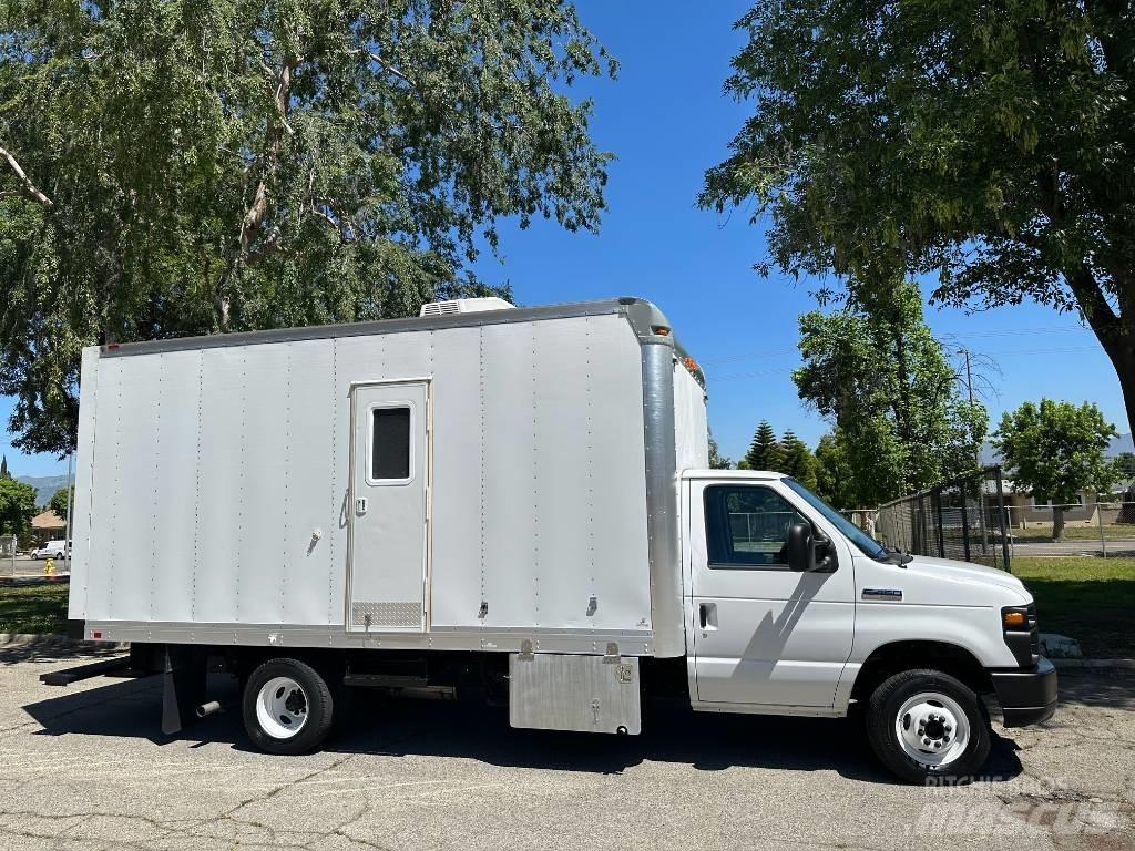 Ford E 450 SD Ассенизаторские машины