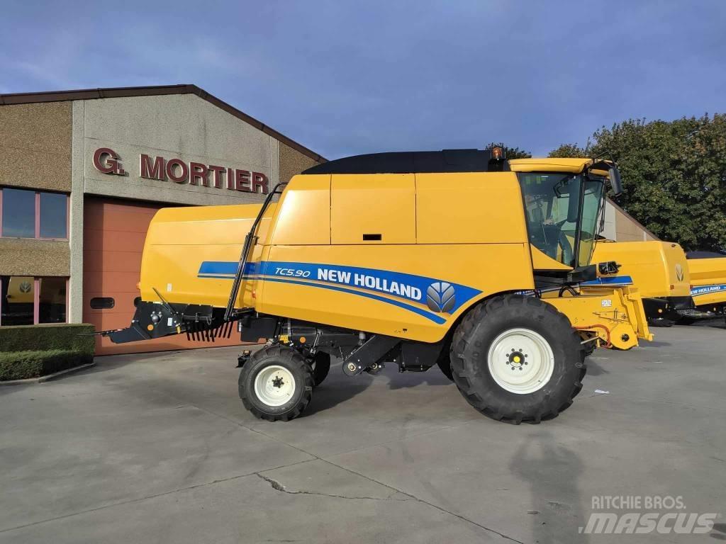 New Holland TC 5.90 Зерноуборочные комбайны