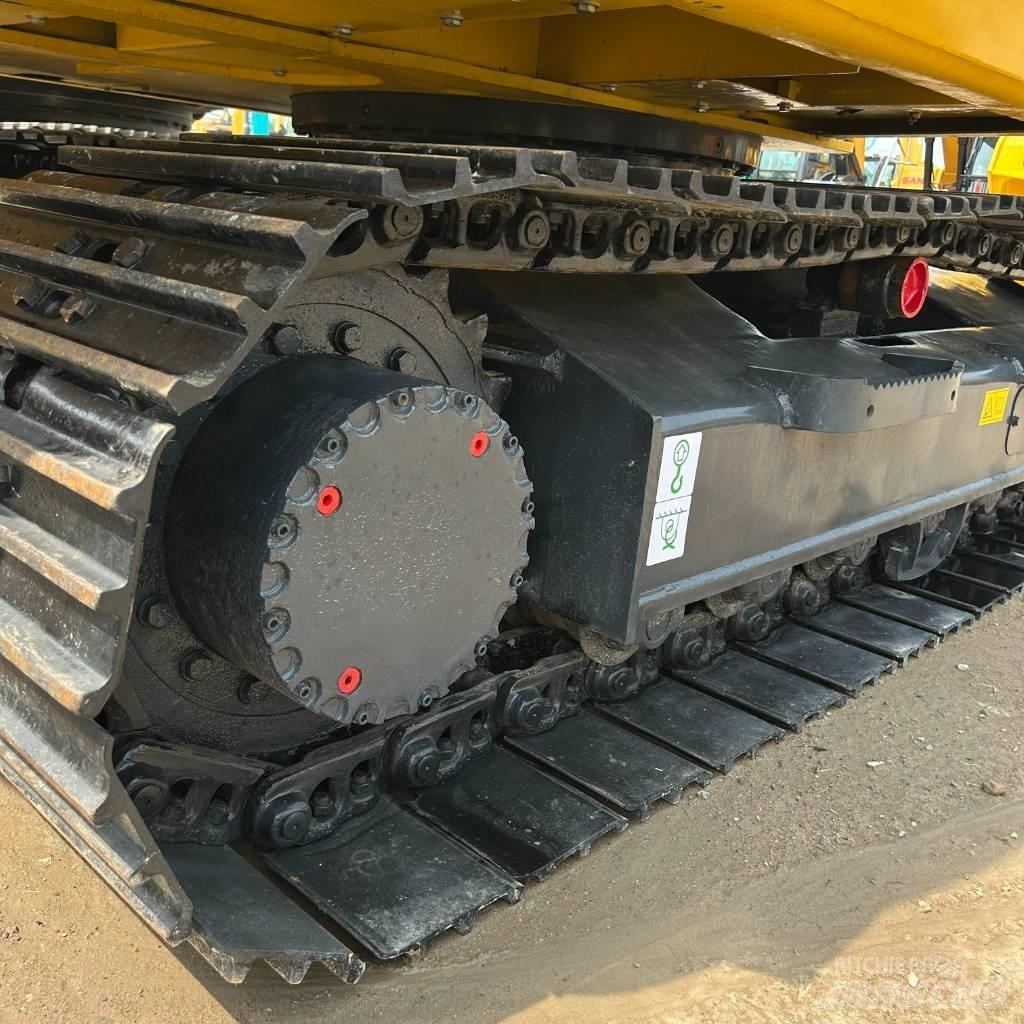Komatsu 130 Гусеничные экскаваторы