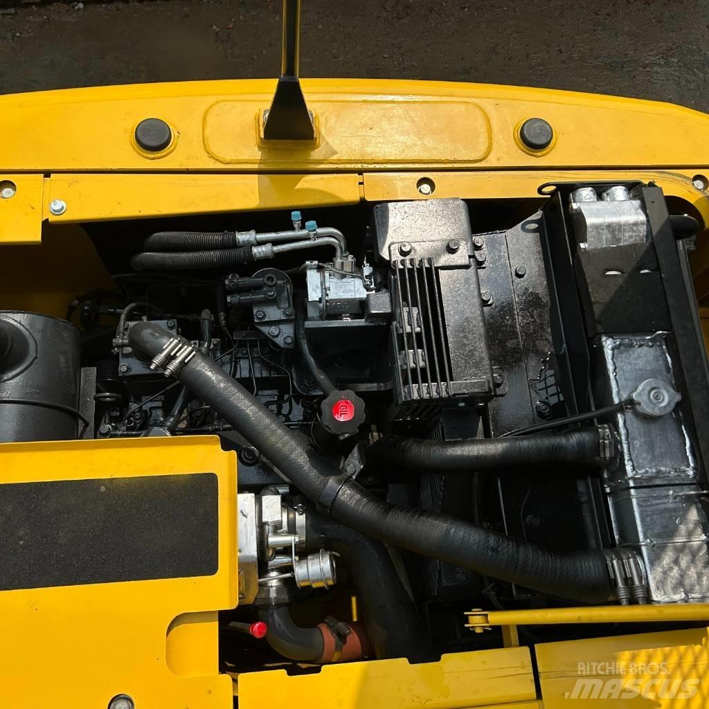 Komatsu 130 Гусеничные экскаваторы