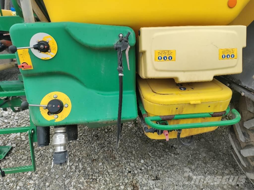 John Deere 740 i Прицепные опрыскиватели