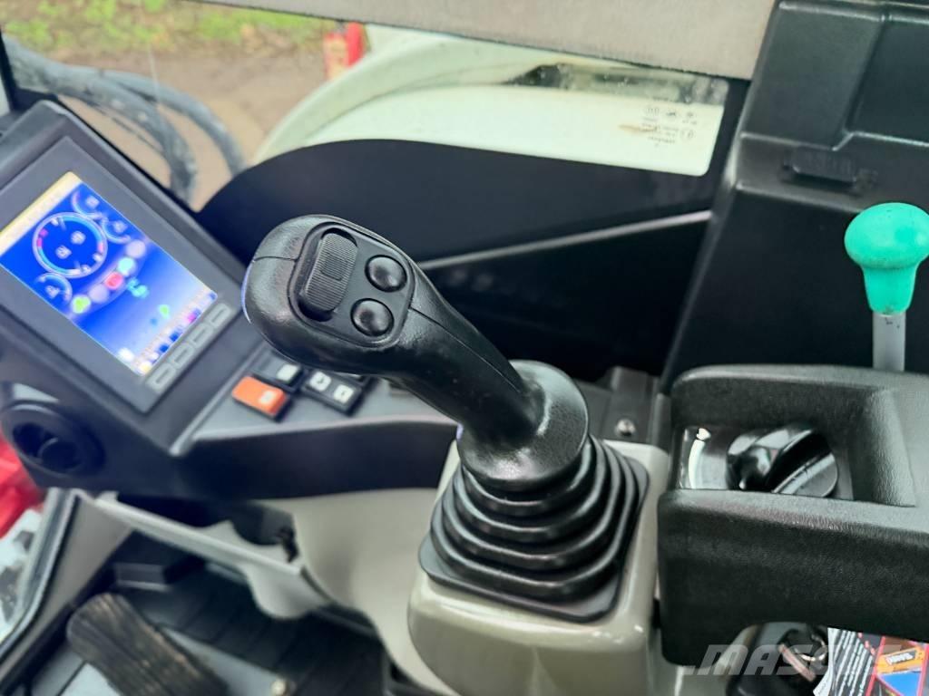 Takeuchi TB 295 W Колёсные экскаваторы