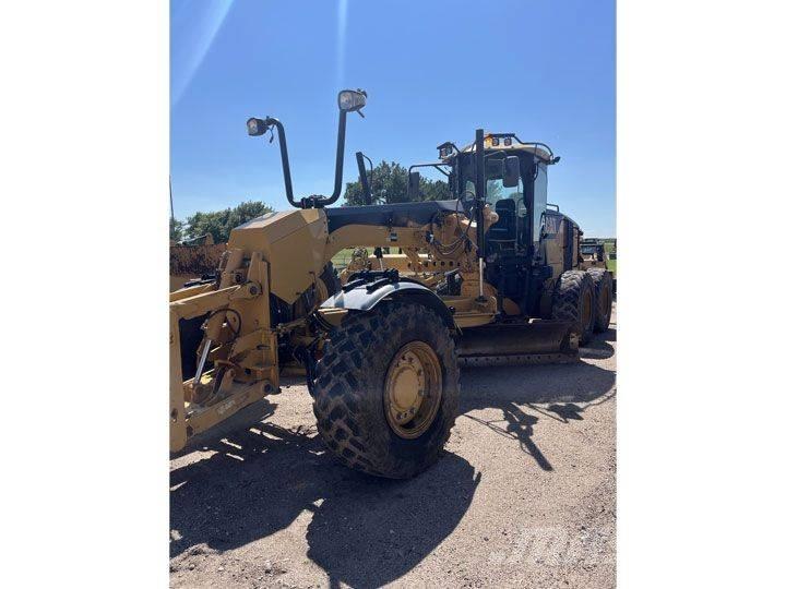 CAT 140 M Грейдеры