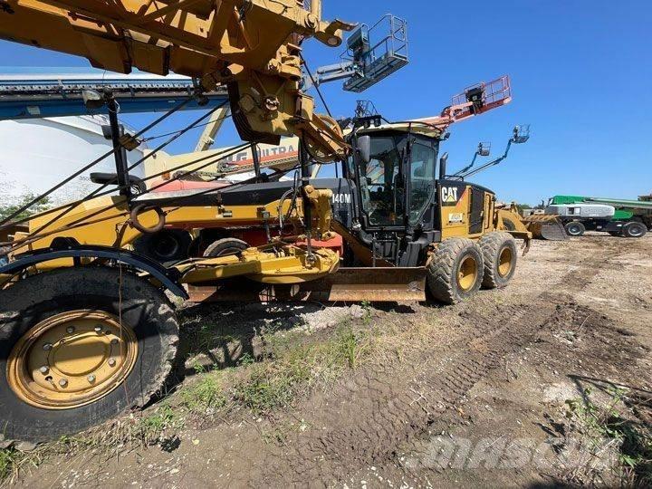 CAT 140 M Грейдеры