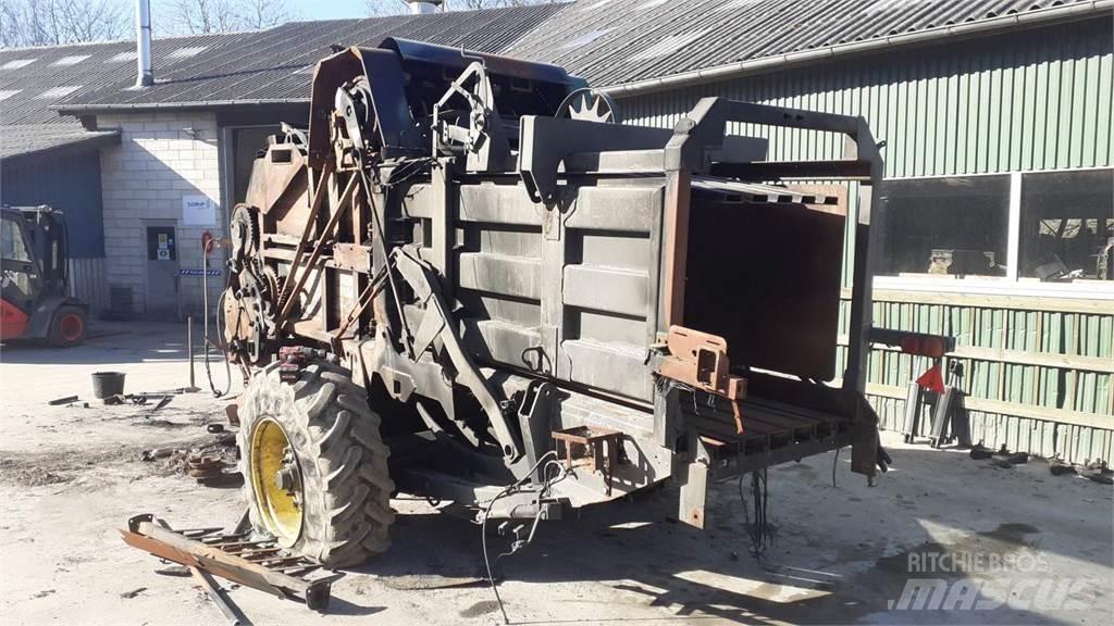 Fendt 12130N Трактора
